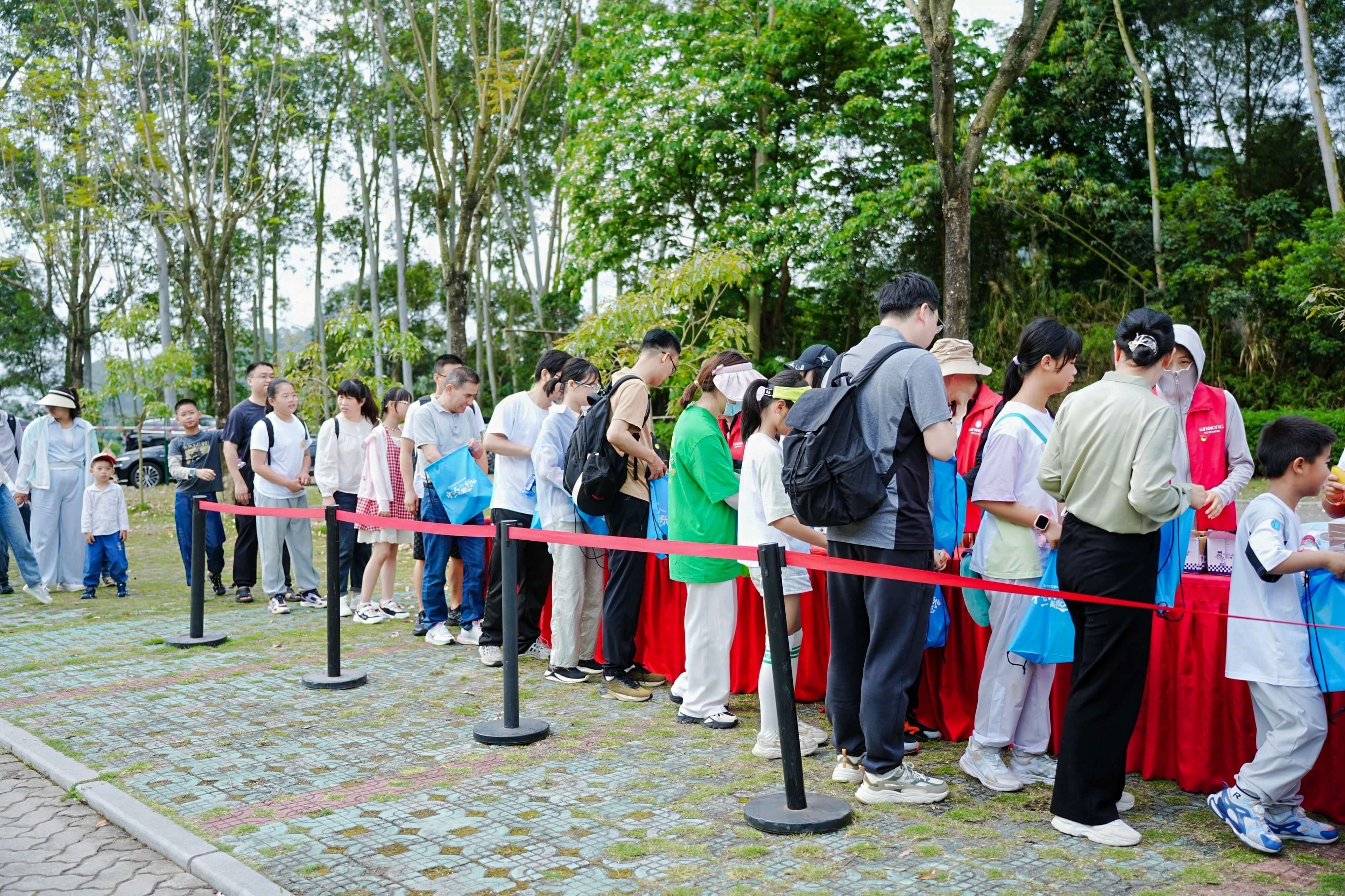 888����(�й�)���޹�˾